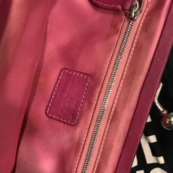 💯 Authentic Moschino Chequered Clutch - Picture 4 of 7